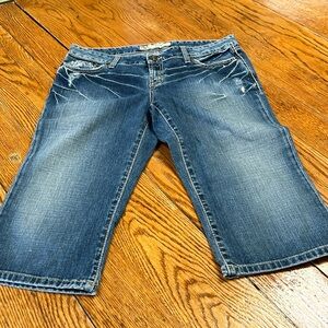 BKE Madison denim shorts. Waist 30. Great condition. Flap pockets.